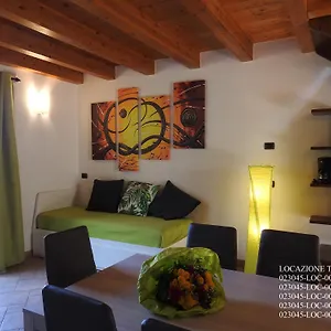 Tasel With Heated Pool Apartament